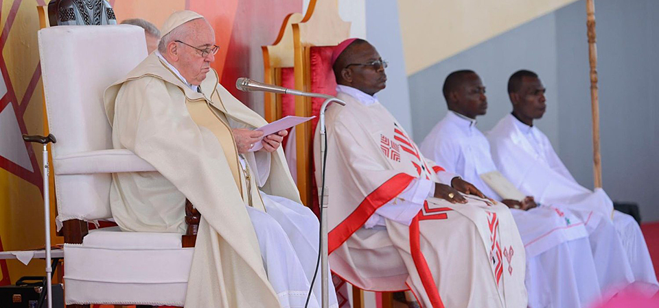 Bishops Of Nations Split By Conflict Unite Around The Pope Catholic