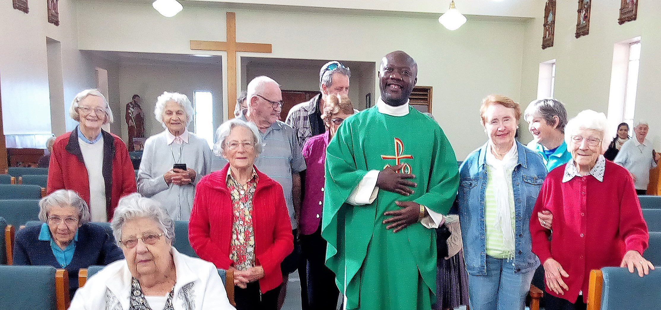 Queensland priests joyfully deliver Christmas message of hope ...