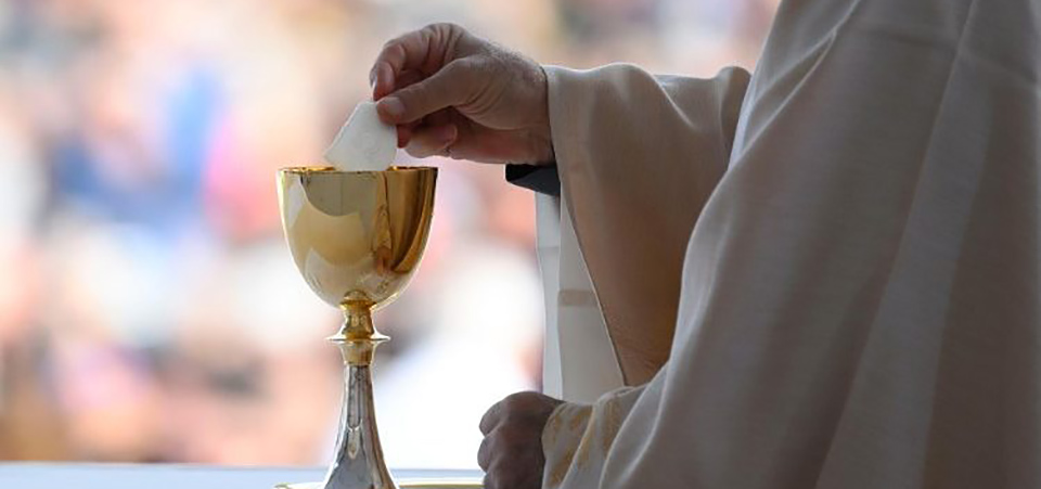 Pope at Eucharistic Congress: Bread must be shared on the table of the ...