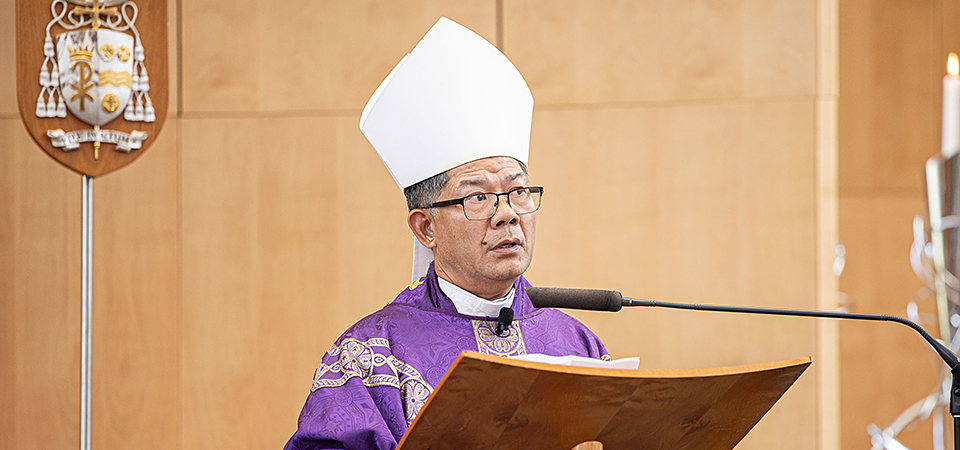 Bishop Vincent’s Homily: ‘Living deeply the paschal mystery’