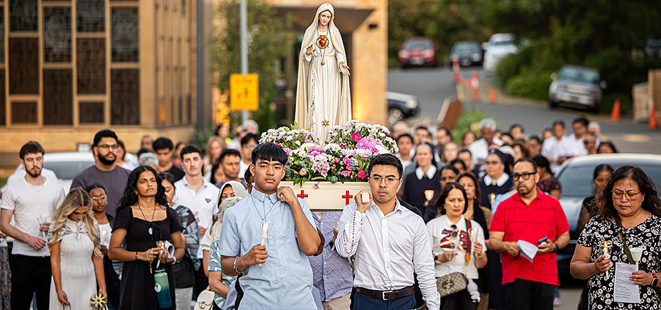 Marian presence felt throughout Kellyville procession