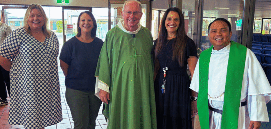 A tri-school Mass at Holy Spirit Parish St Clair. Image: supplied.