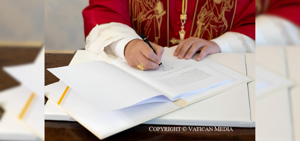 Who are the 8 women Leo selected to figure in his encyclical?