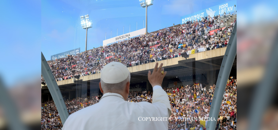 At largest event of pontificate, Pope Leo prods Catholics beyond a ‘comfortable, private faith’