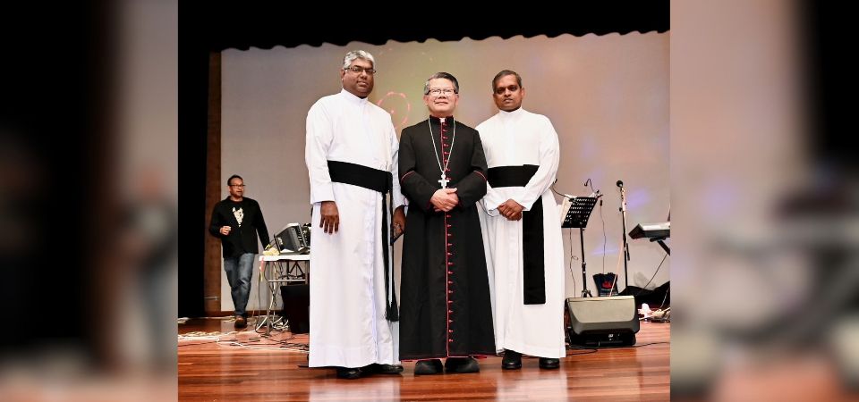Sri Lankan Catholics farewell their first chaplain Fr Treesen Silva  